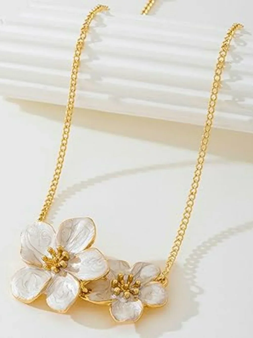 NEW Flower Necklace Floral Double Pendant Flower Statement Choker Gold‎ Tone